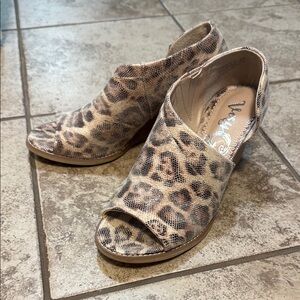 Very G Cheetah Wedges